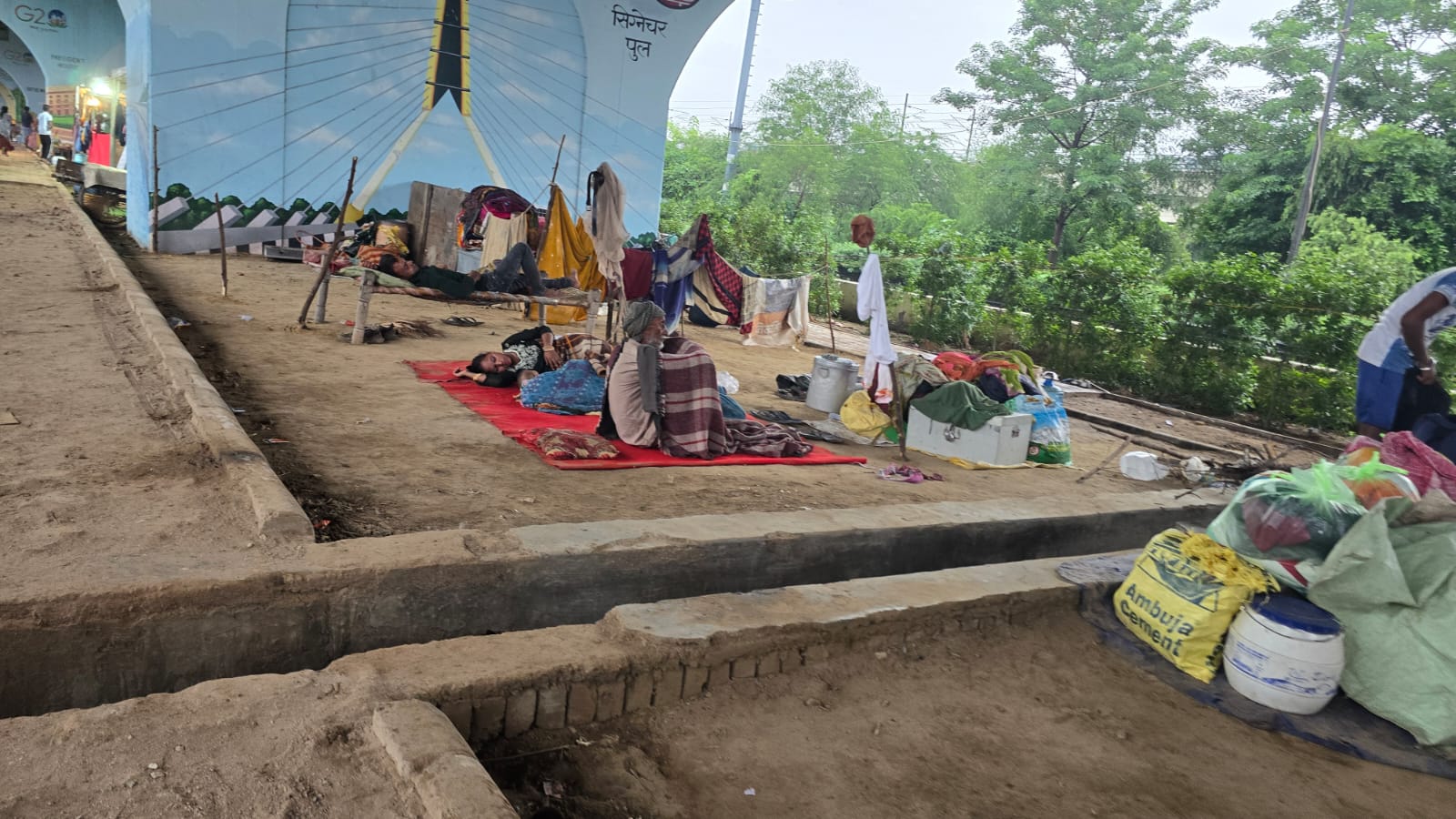 Residents in Yamuna flood relief camps (Photo credits: NewsX)