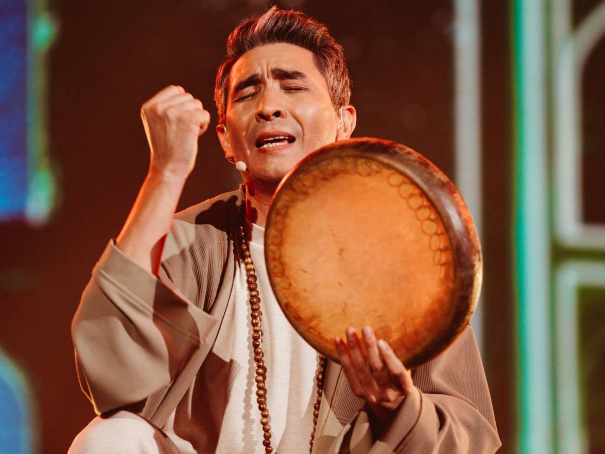 Shohruh Mirzo Weaves Love and History into Song!