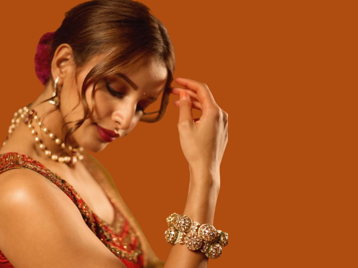 Elegance Redefined: Triptii Dimri Stuns in Traditional Glam