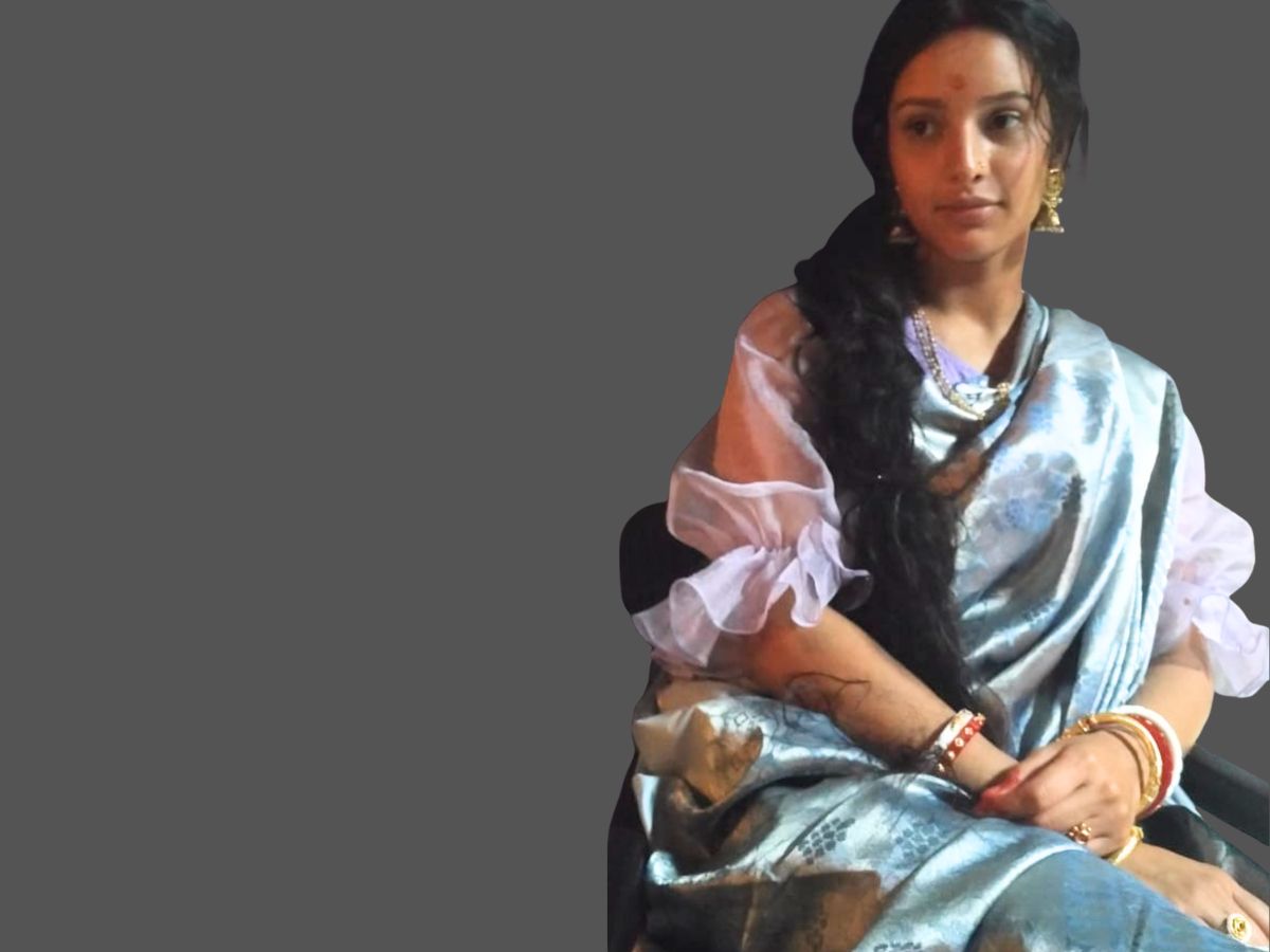 Triptii Dimri’s Grace Shines Through in a Shimmering Silver Saree