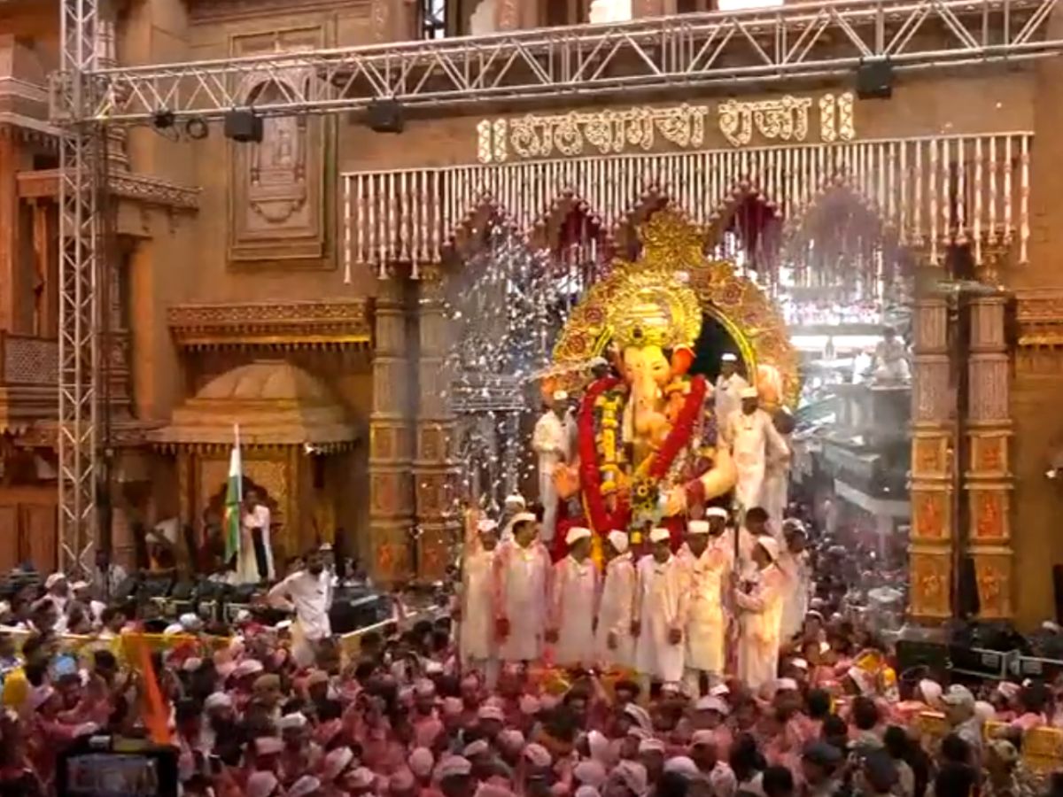 Lalbaugcha Raja Darshan
