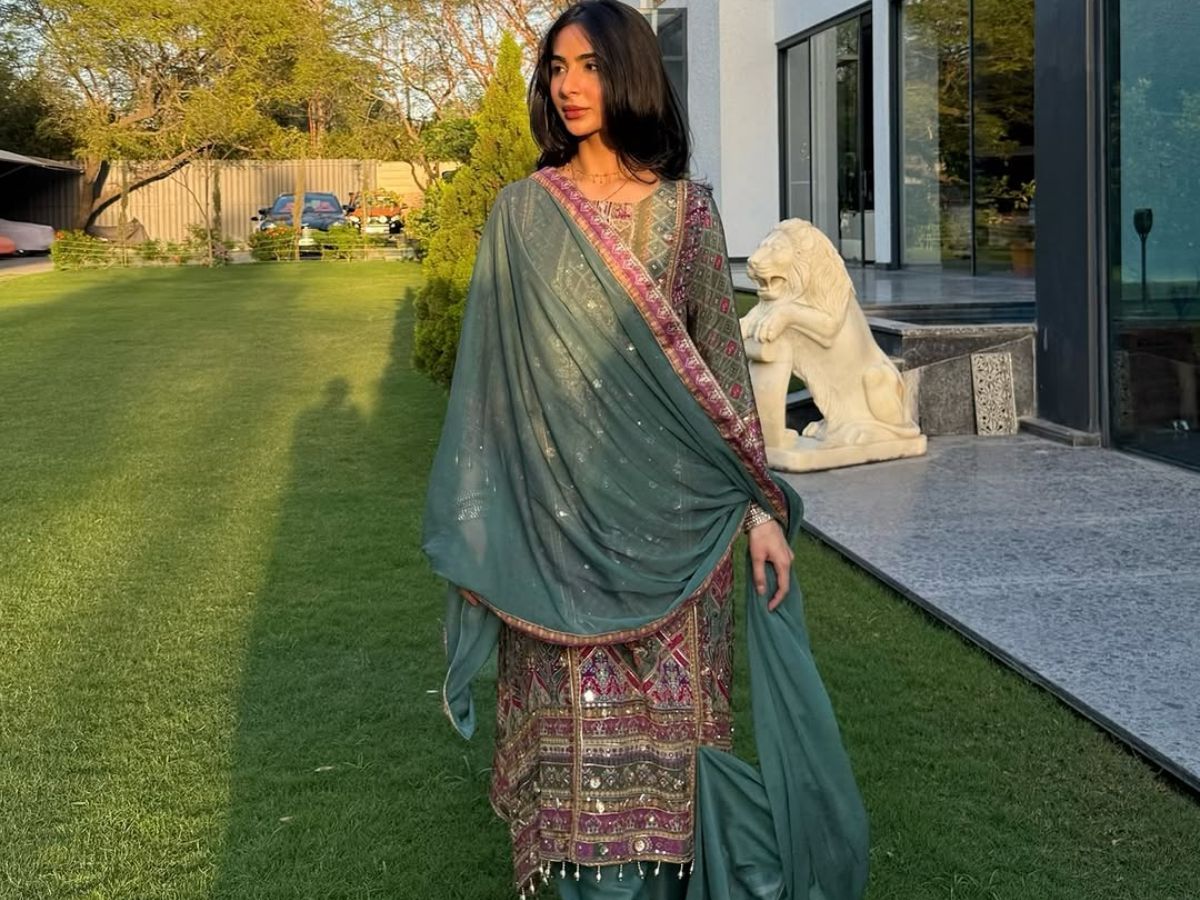 4. Laila’s connection with Abhishek goes beyond public appearances