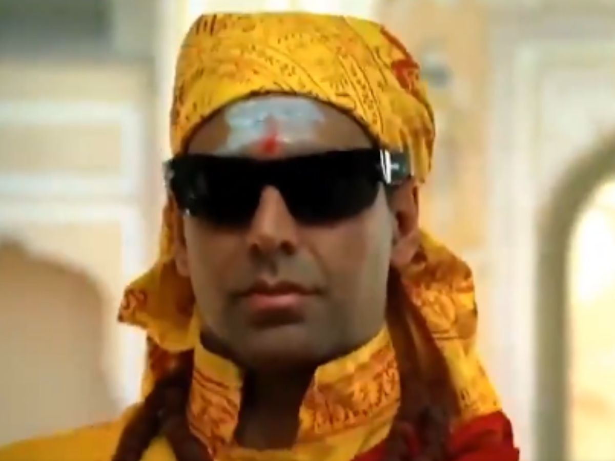 Dr. Aditya Shrivastava in Bhool Bhulaiyaa (2007)