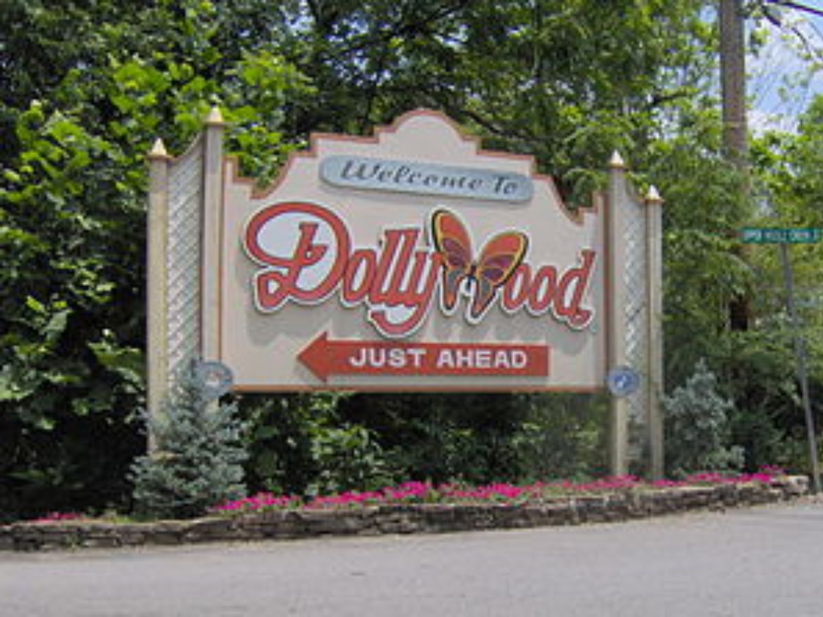 Dolly Parton’s Dollywood
