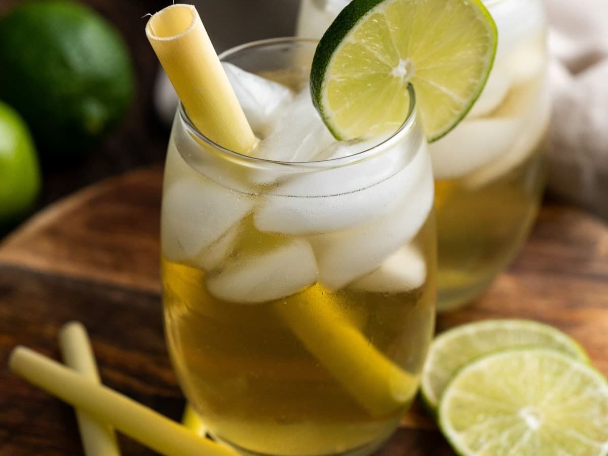 Making Lemongrass Tea for Your Hair