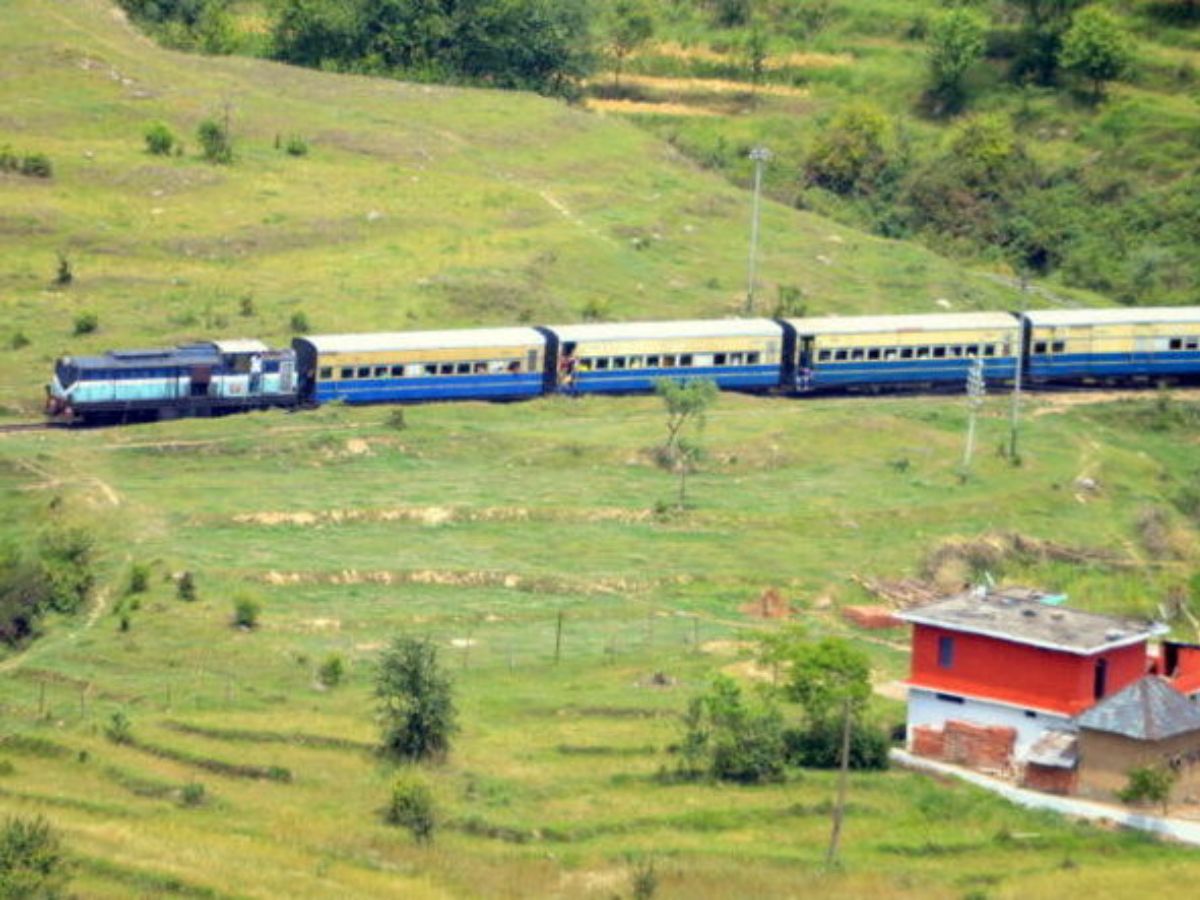 Joginder Nagar to Pathankot