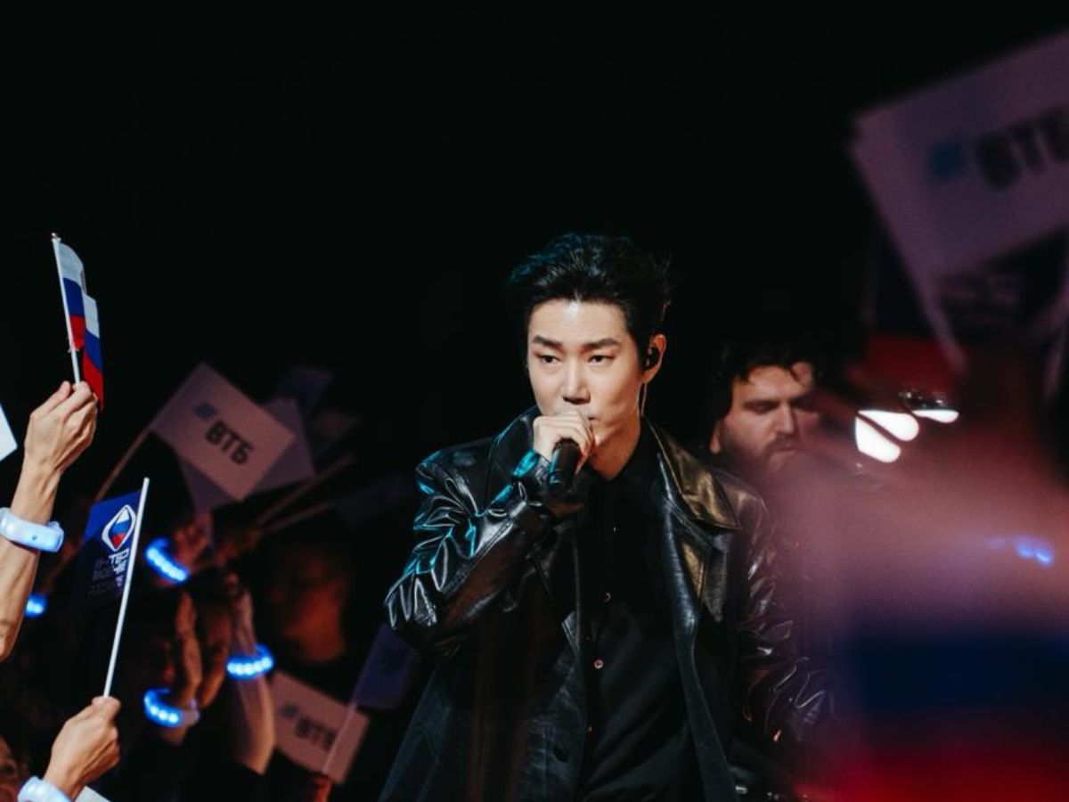 Wang Xi Impresses with a Powerful Musical Act