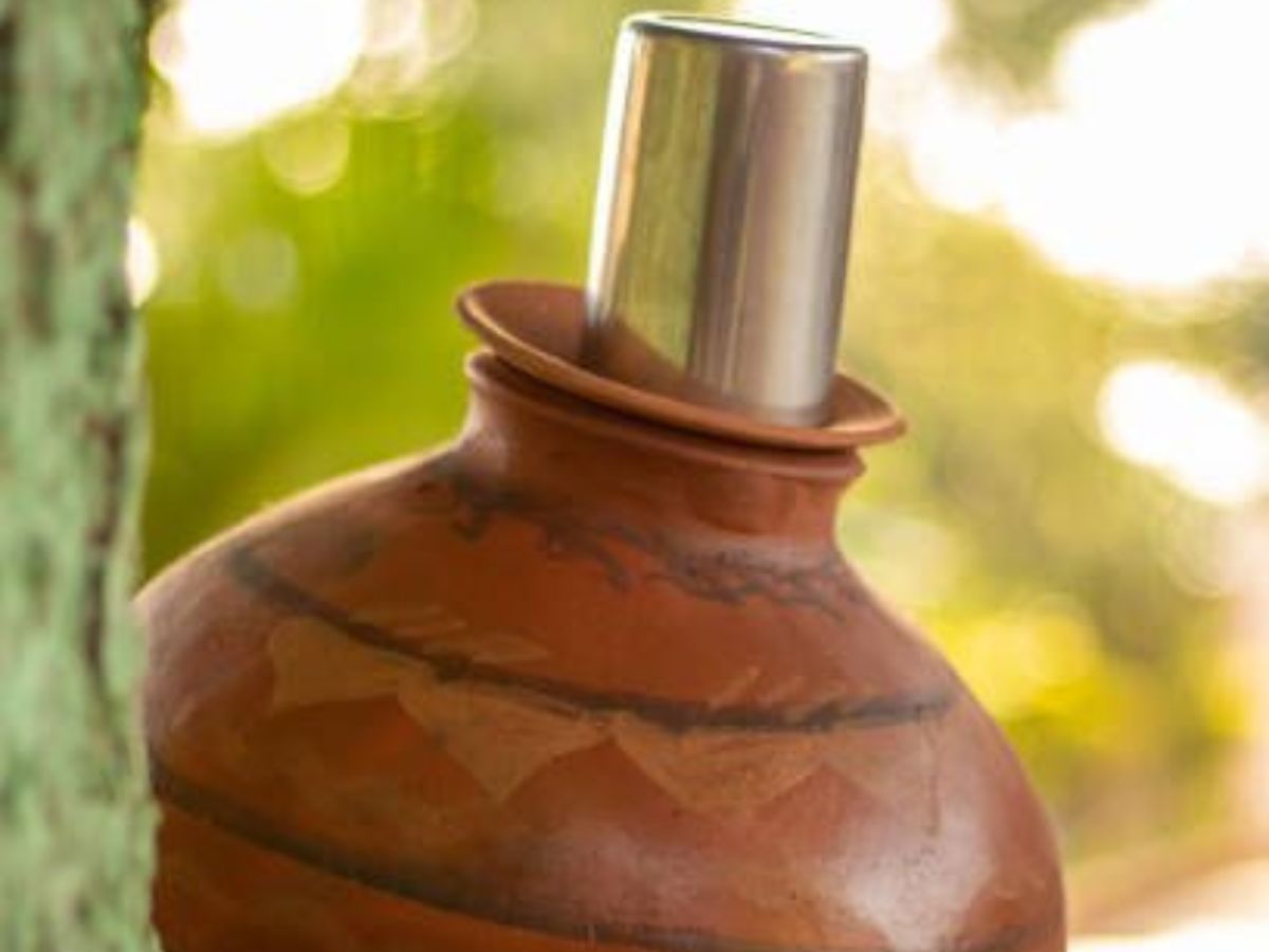 Water in Earthen Pots