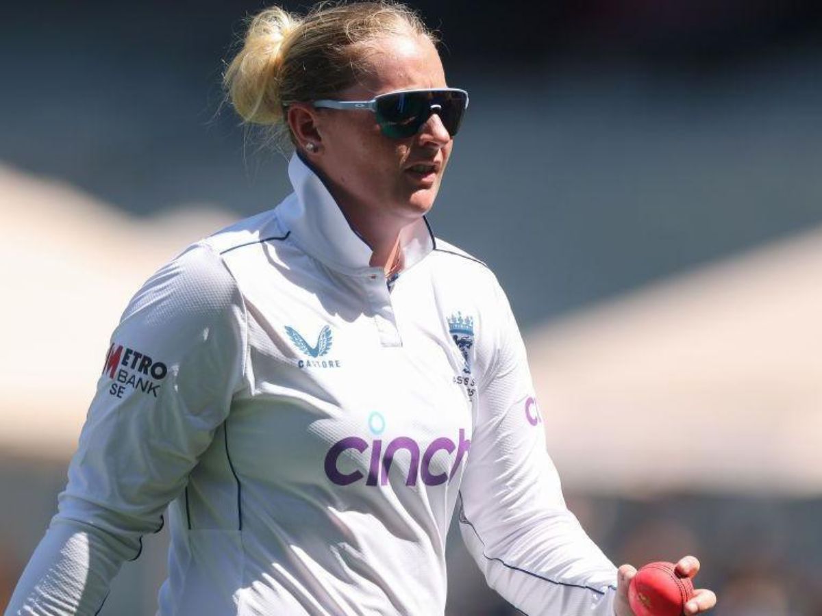 Sophie Ecclestone (England)