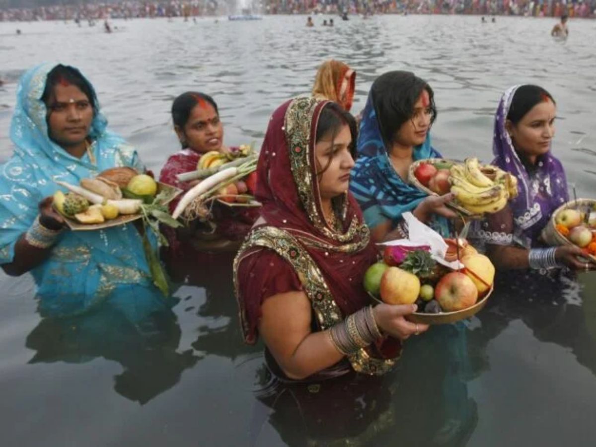 Chhath Puja: Unveiling the Spiritual Significance of Nature, Devotion, and Purity article image
