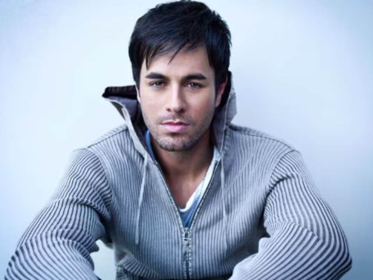 Is Enrique Iglesias Collaborating With Shah Rukh Khan? Here Is What We Know