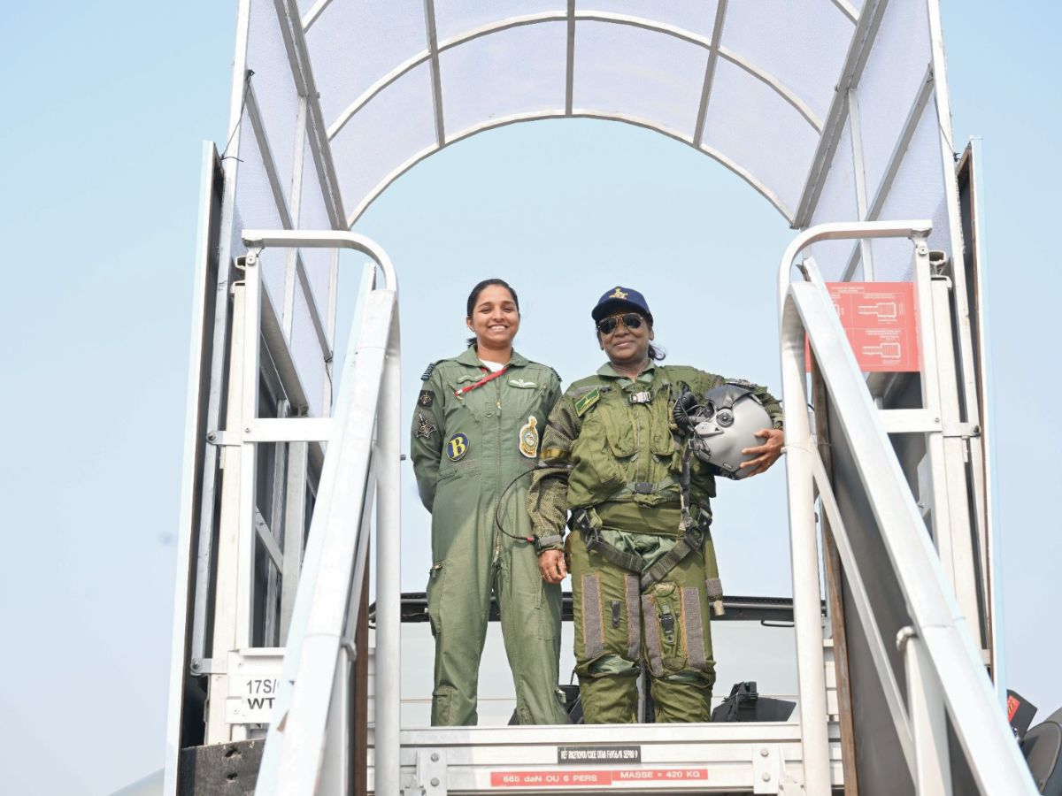 The Rafale pilot Pakistan lied about, now standing beside the President.