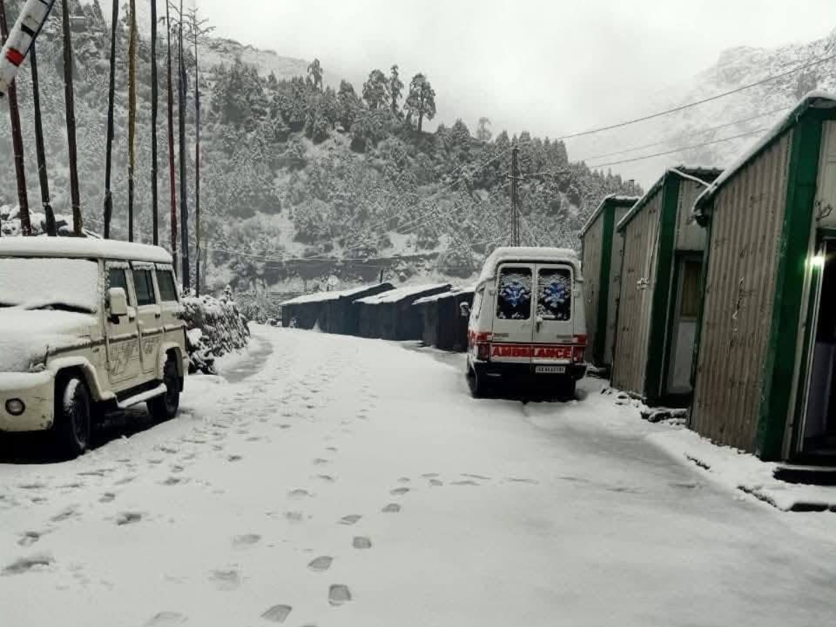Nathu La Witnesses First Snowfall of the Season