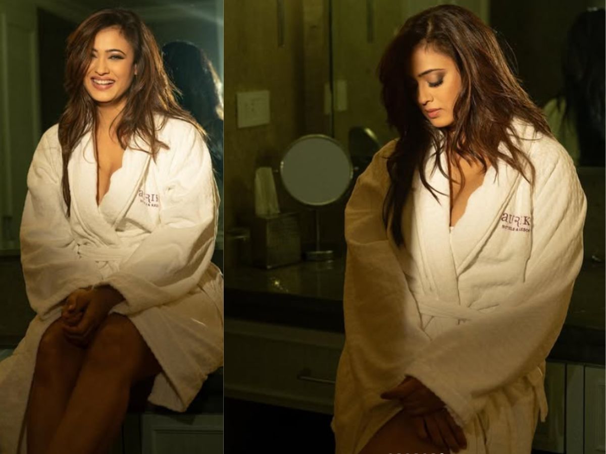 Shweta Tiwari in Bathrobe