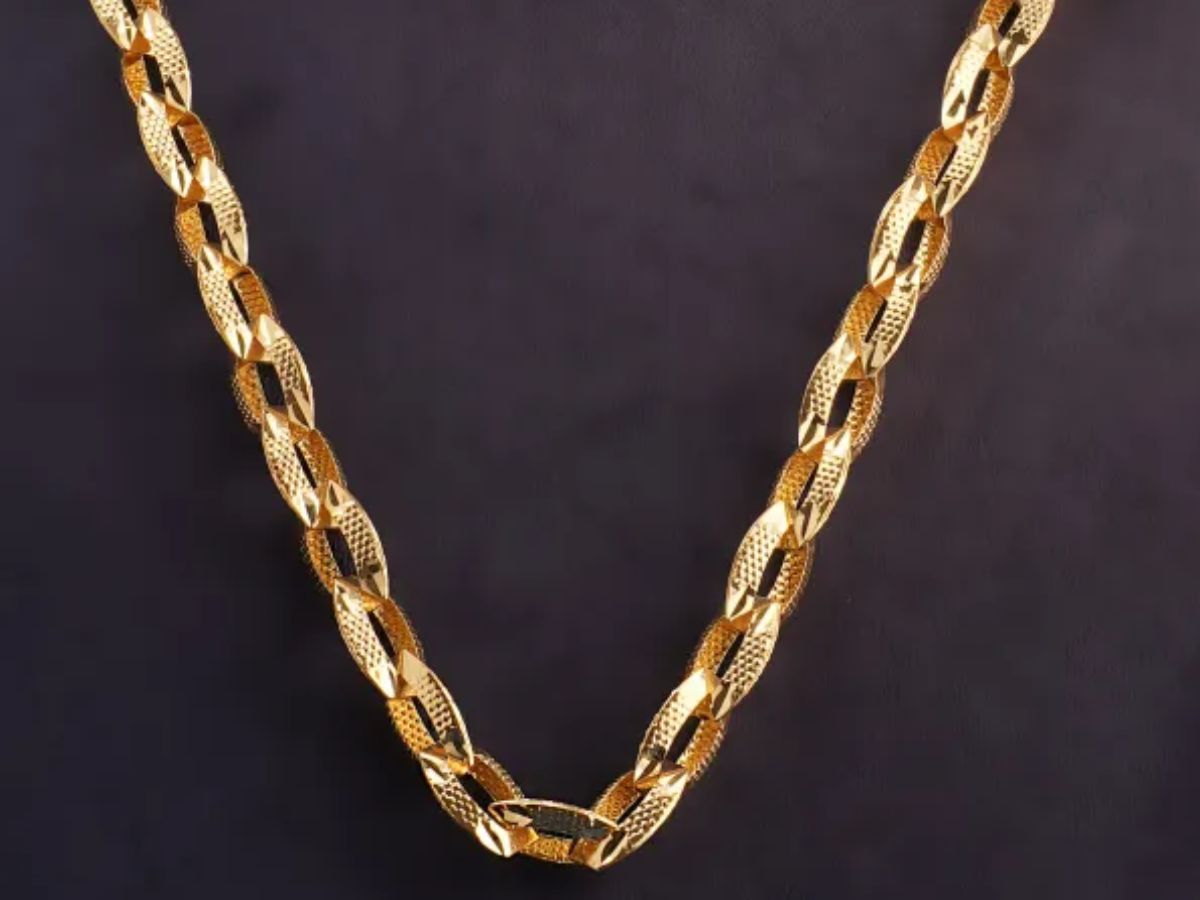 Diamond-Cut Gold Chain