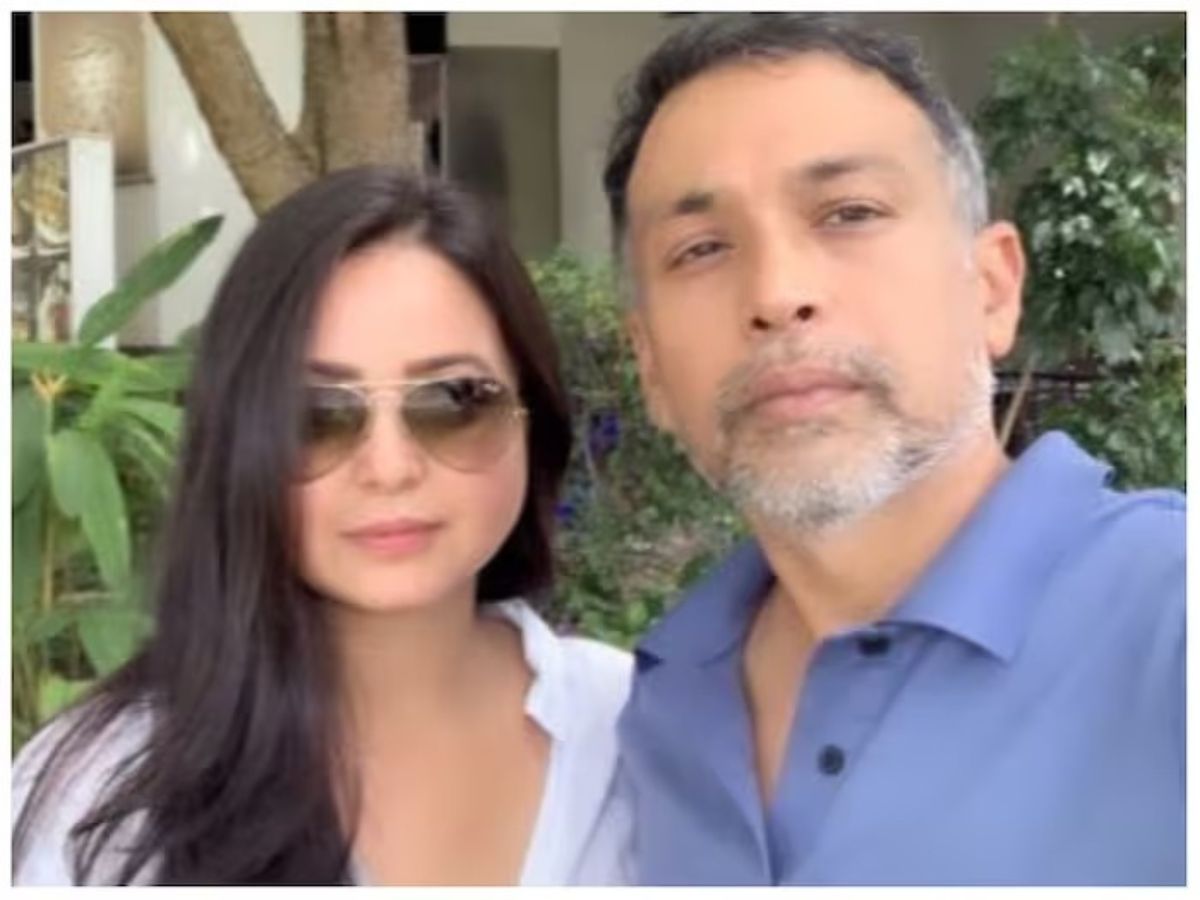 Husband Samresh Singh Net Worth