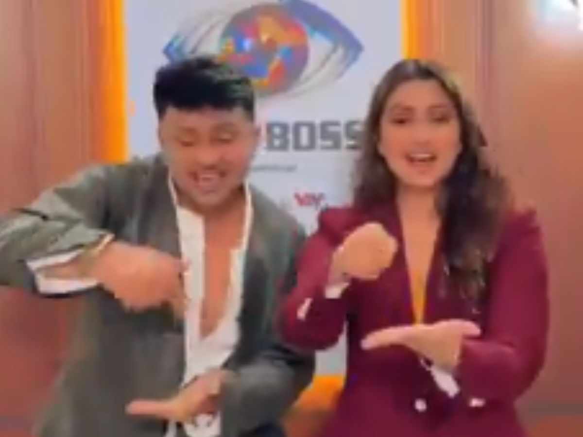 AWEZ DARBAR NEELAM GIRI 'CHAI BANA' TREND