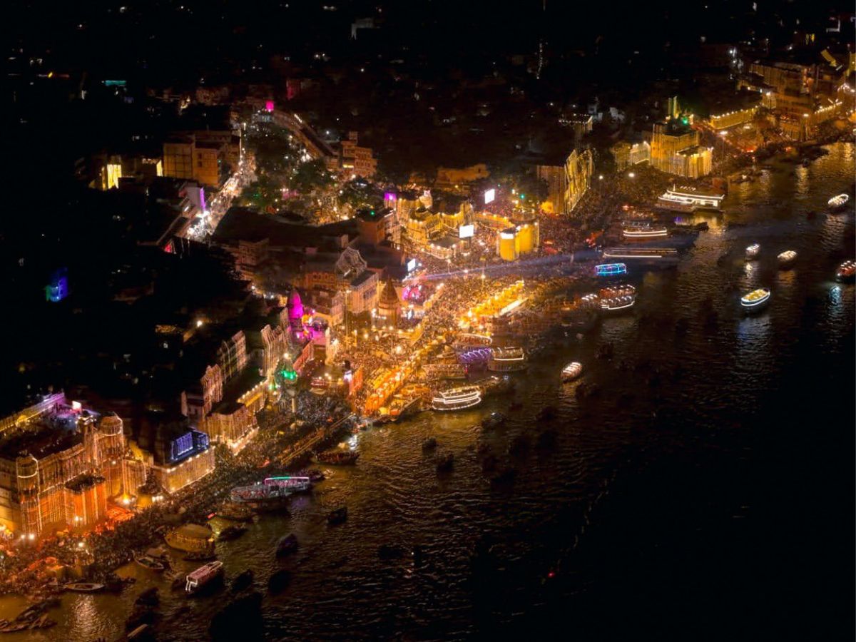 Kashi Glows with 25 Lakh Diyas: Dev Deepawali Lights Up Ganga Ghats