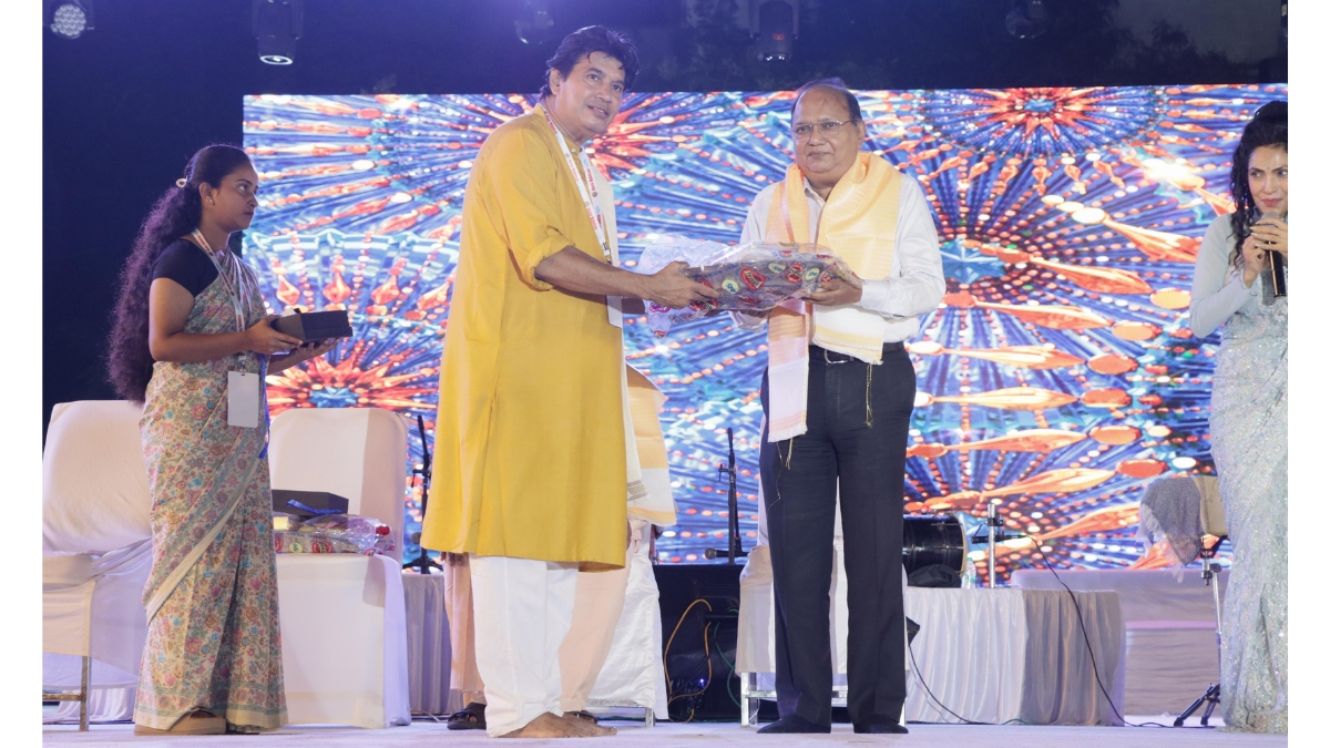 gita-jayanti-mahotsav-2025-with-lord-ramas-charan-paduka-from-ayodhya-30th-nov-to-6th-dec-at-mumbai Gita Jayanti Mahotsav 2025 with Lord Rama’s Charan Paduka from Ayodhya 30th Nov to 6th Dec at Mumbai