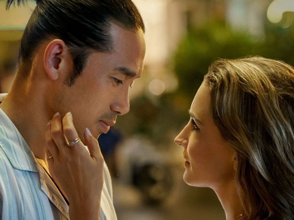 A Tourist's Guide to Love (2023)