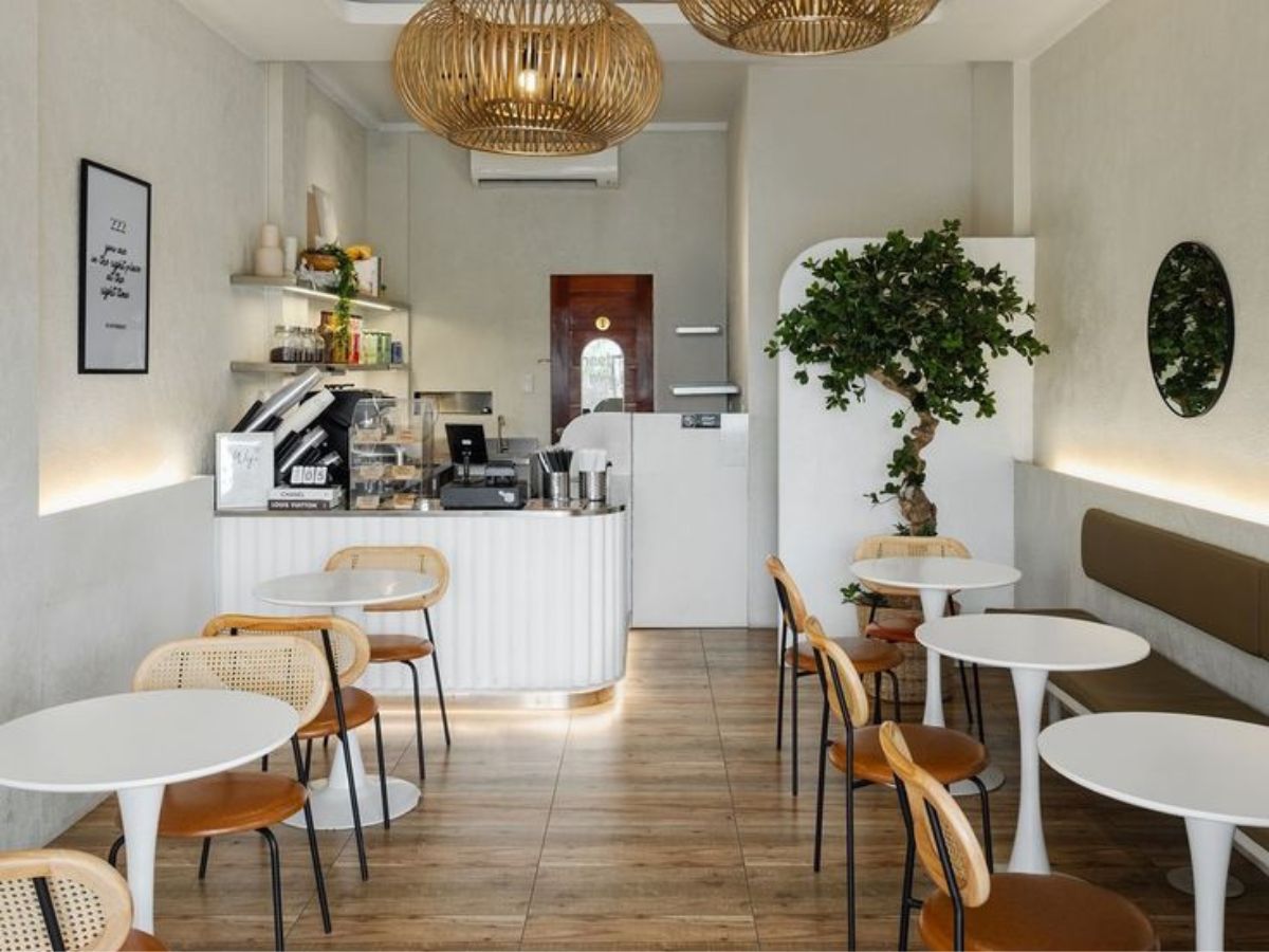 Minimal Cafe Interiors in Saket