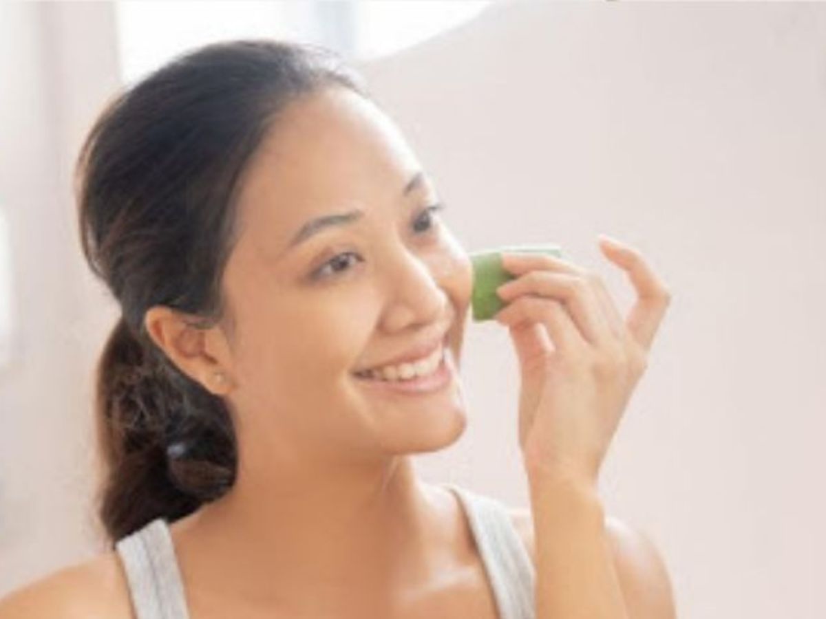 Reduces Acne and Inflammation