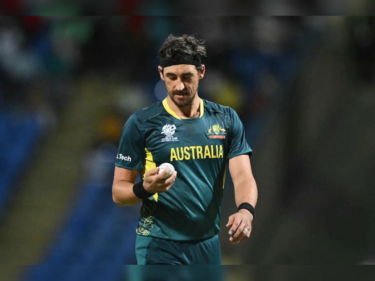 Mitchell Starc (9)