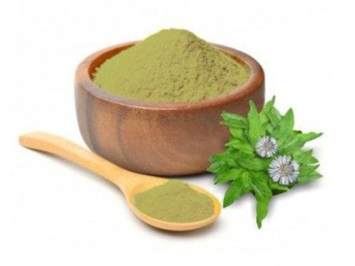 Prevents Premature Greying