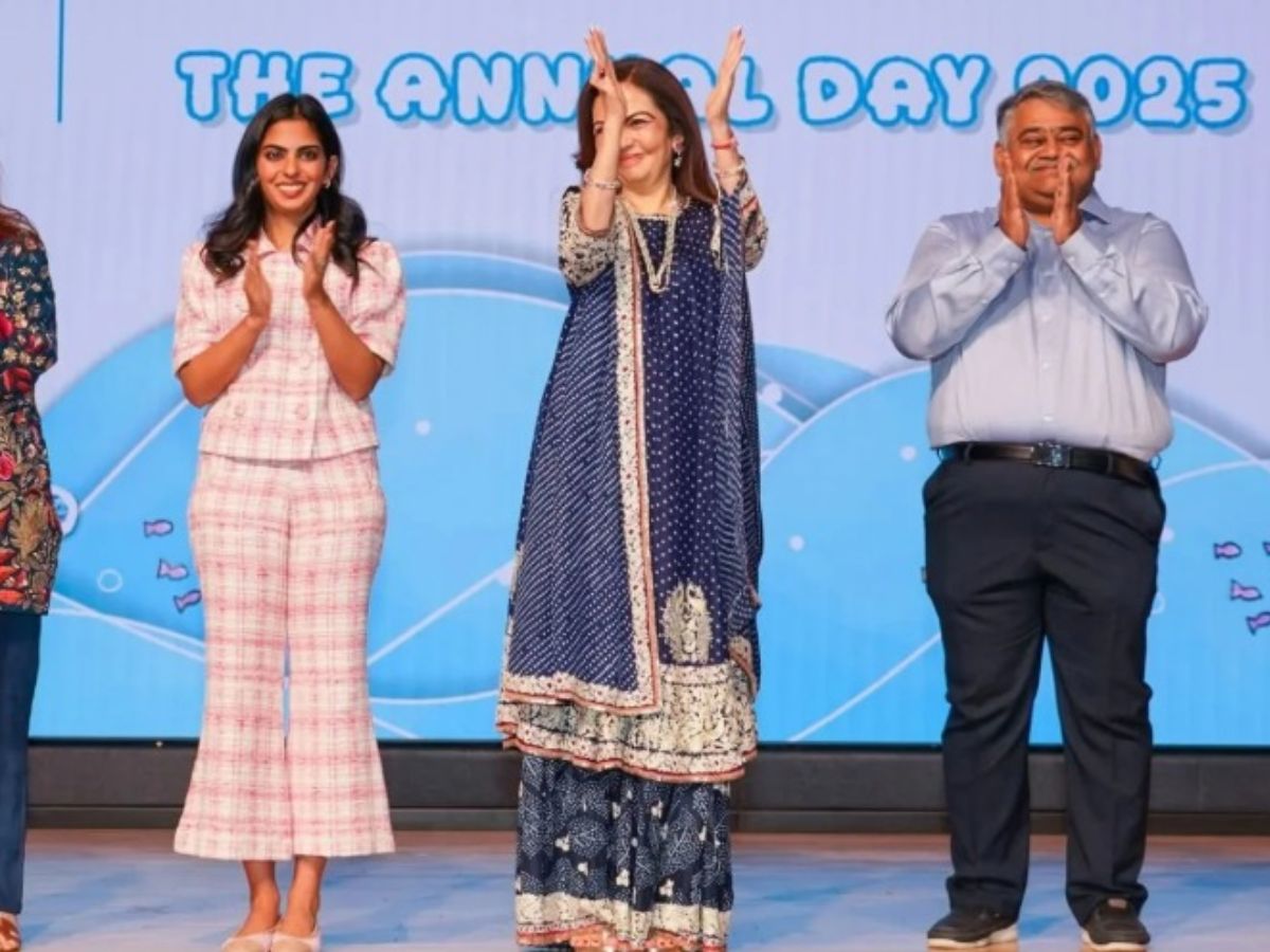 Isha Ambani Accompanies Her Mother