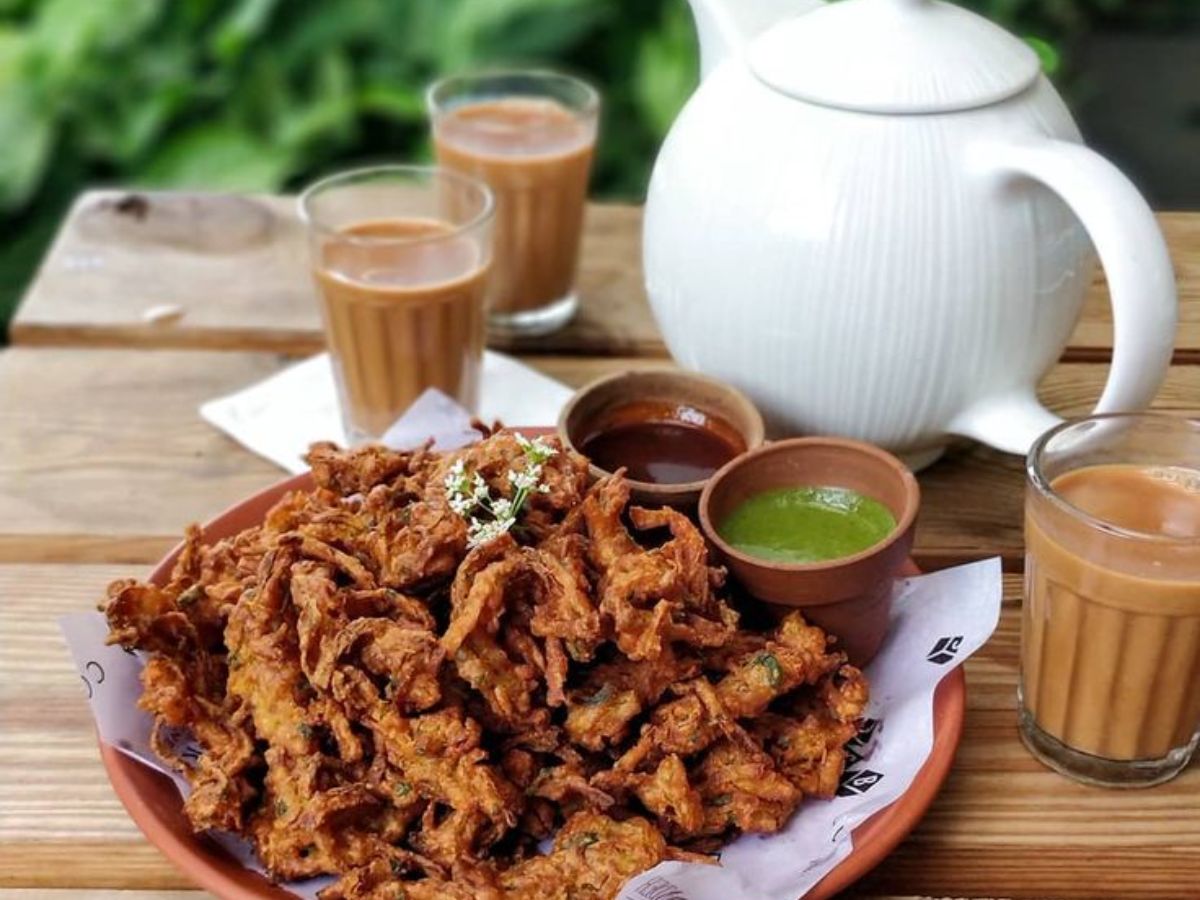 Chai and Pakoda