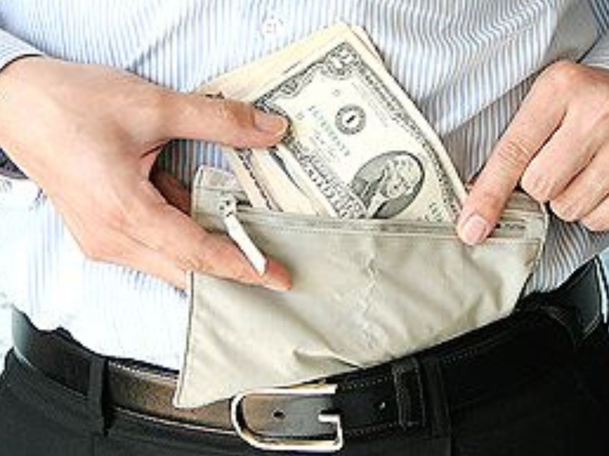 Cash, Cards & Emergency Money