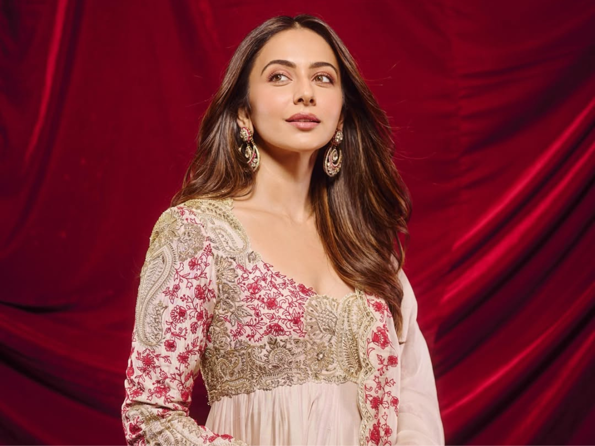 Dramatic Dupattas & Drapes