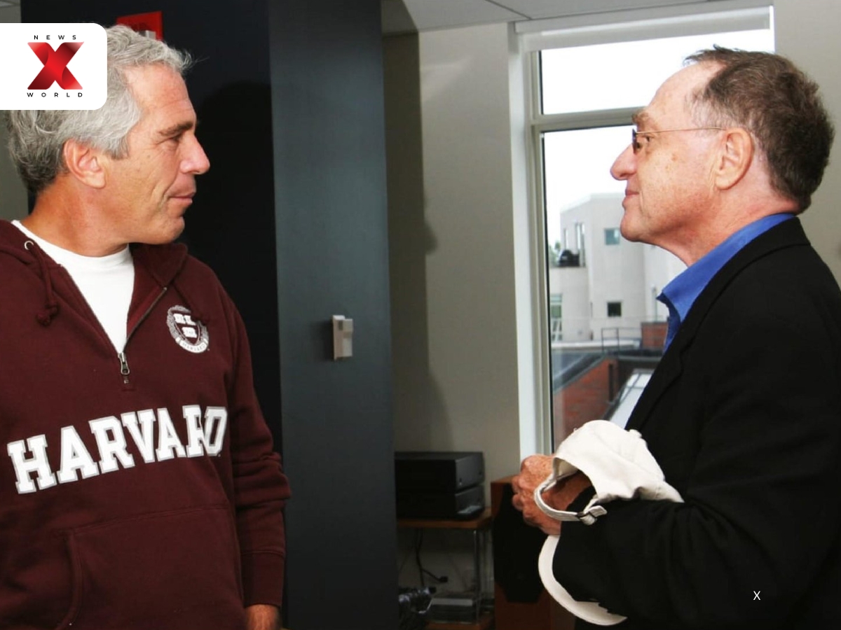 Jeffrey Epstein with lawyer Alan Dershowitz