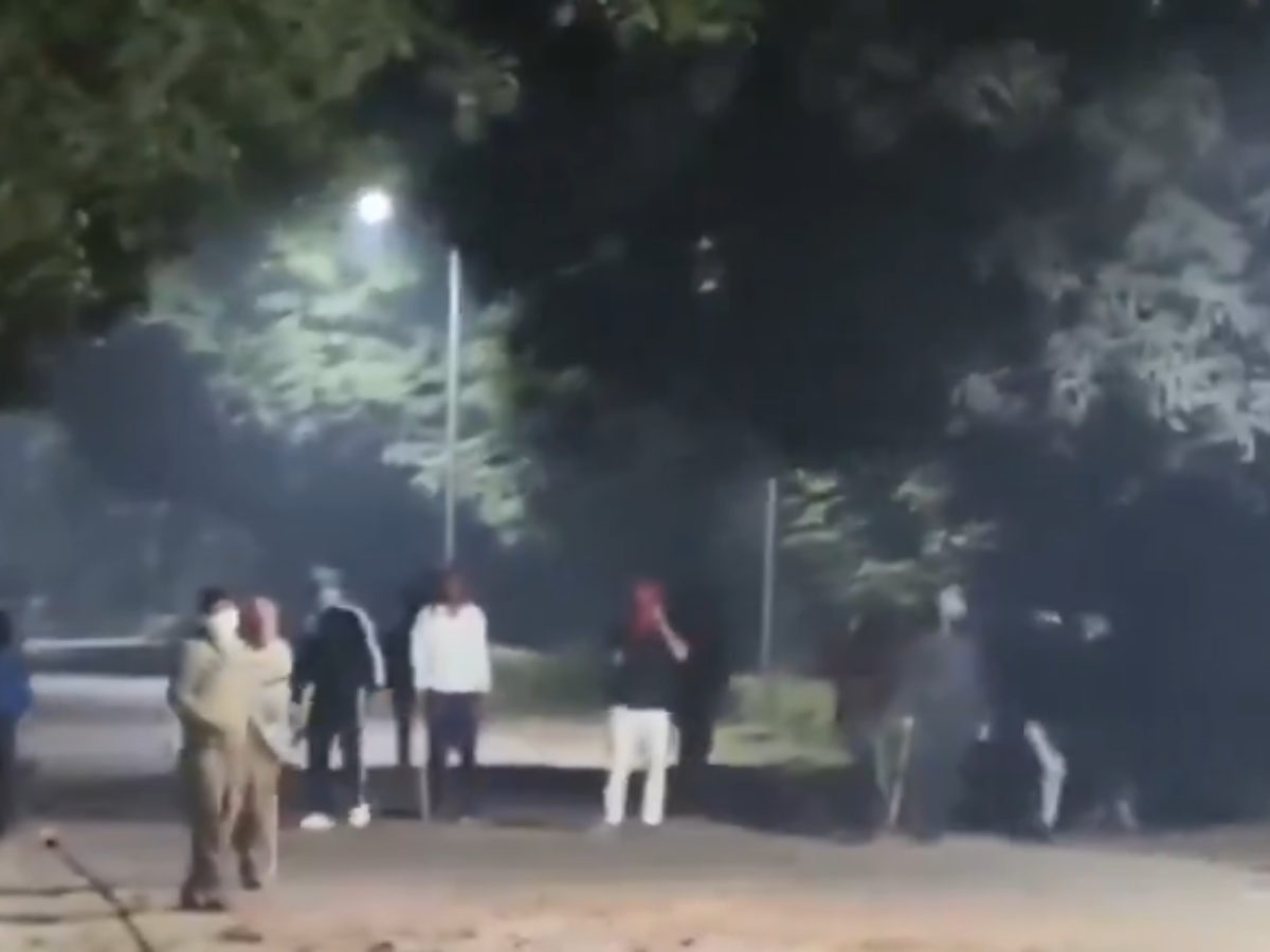 BHU Clash: Tensions Rise At Varanasi University After Midnight Violence Between Students And Security Personnel; Security Tightened