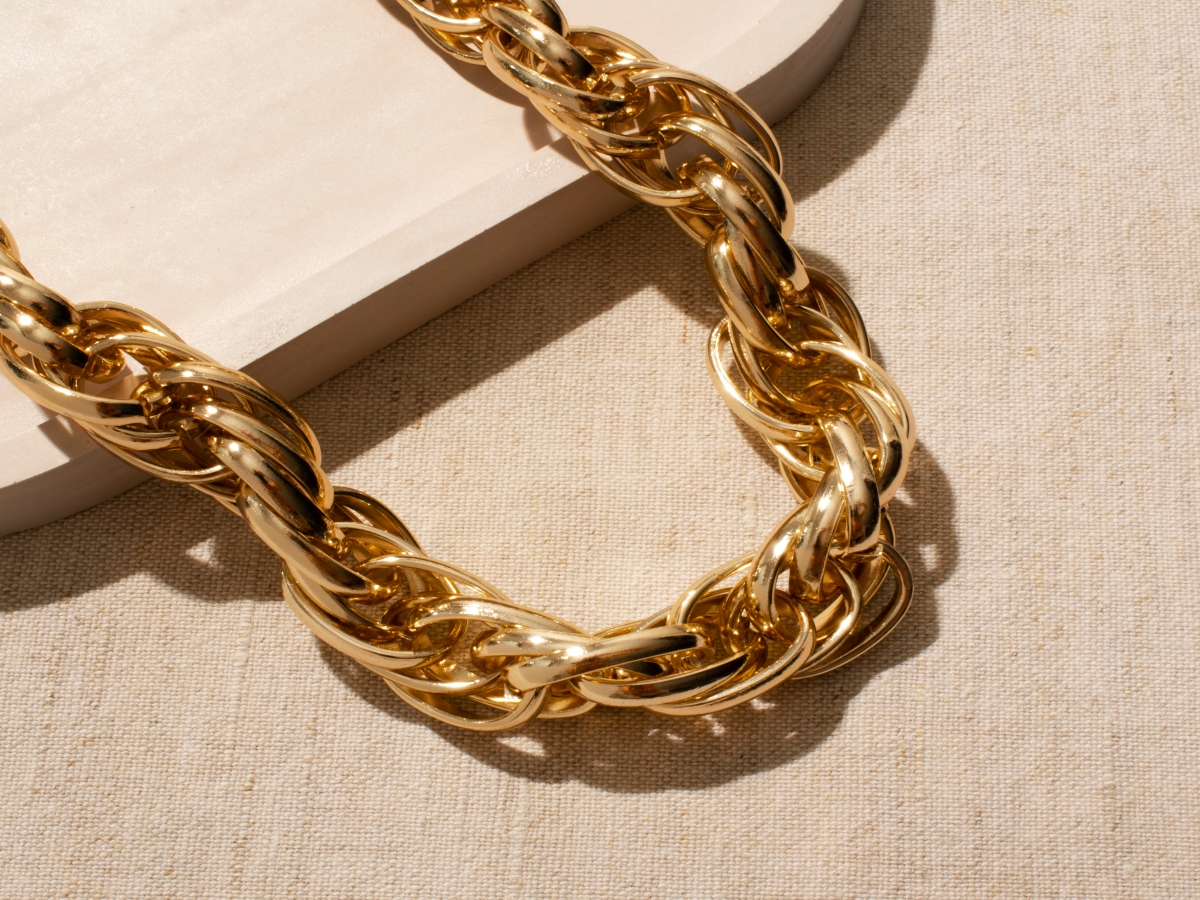 Representational image