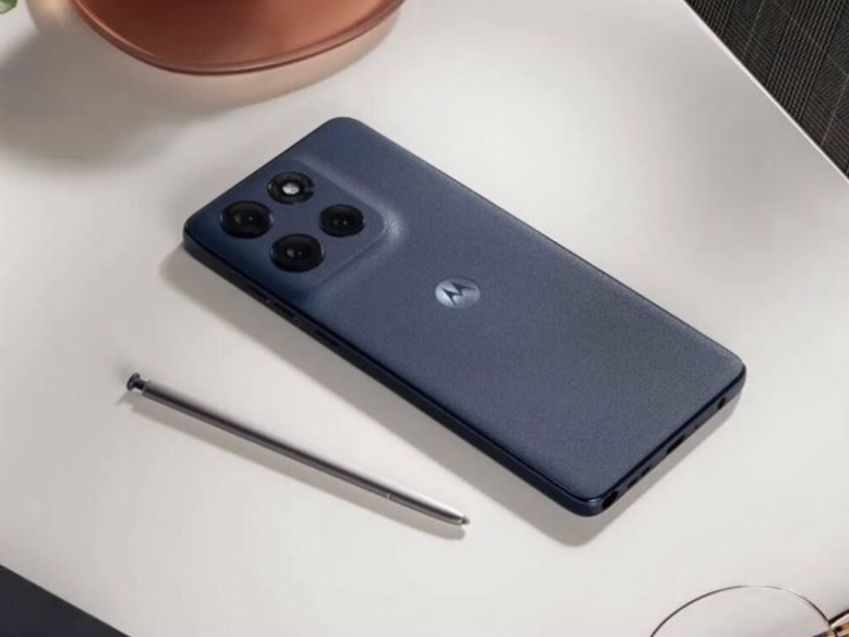 Motorola Edge 70 Ultra Leaks Reveal Powerful Processor And Triple 50MP Camera Setup, Check Specs And Expected Price