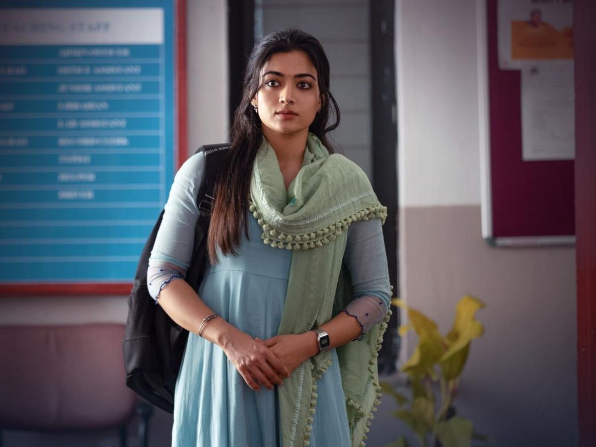 The Girlfriend (December 5)