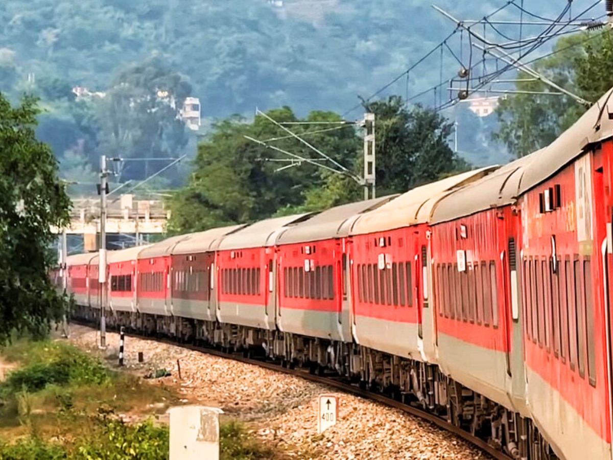 A breathtaking Himalayan journey-Jammu Mail takes you through soaring mountains