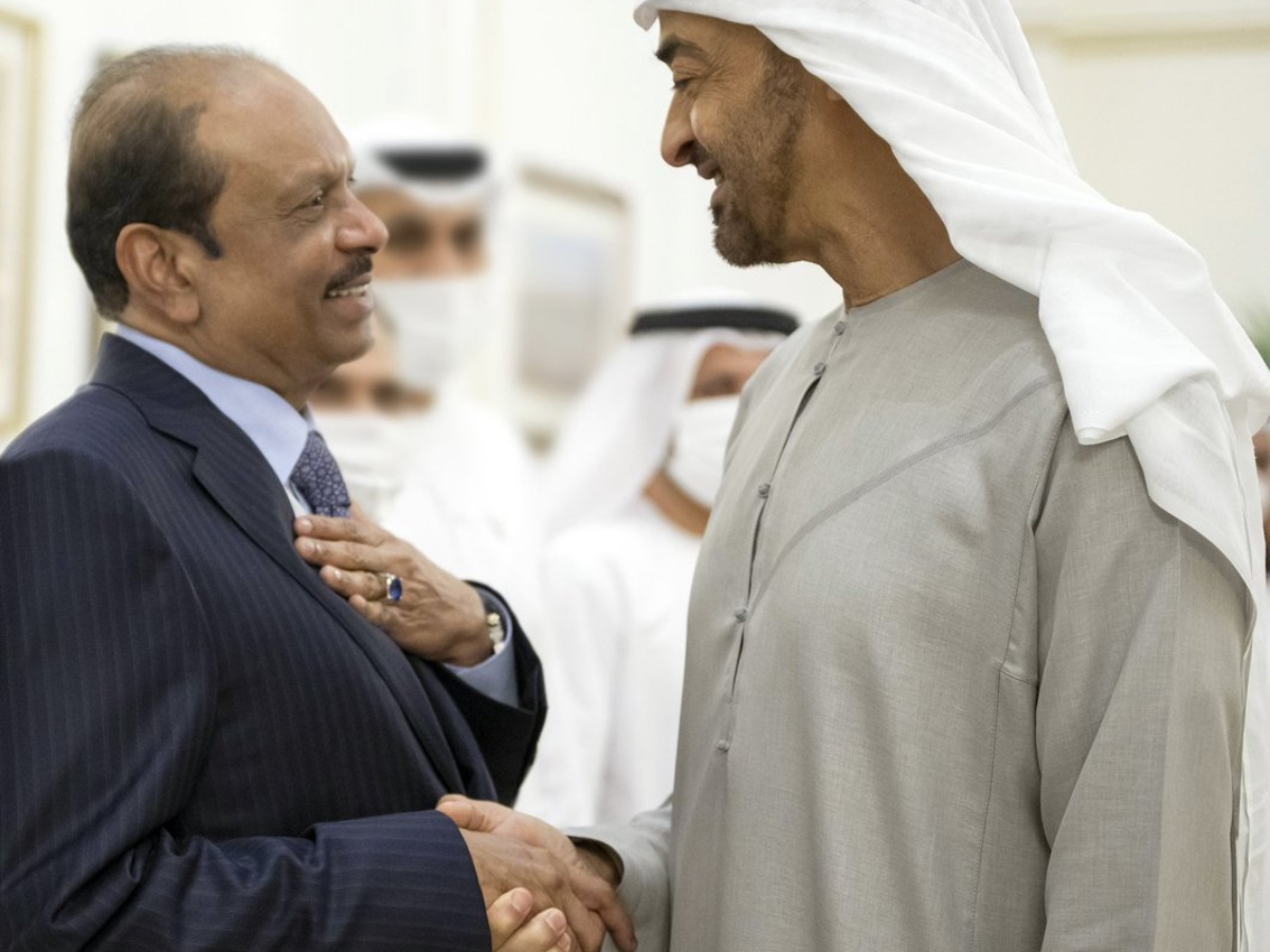 MA Yusuff Ali boards Dubai bus, greets driver in Hindi; viral video shows his humility and praise from UAE leadership.