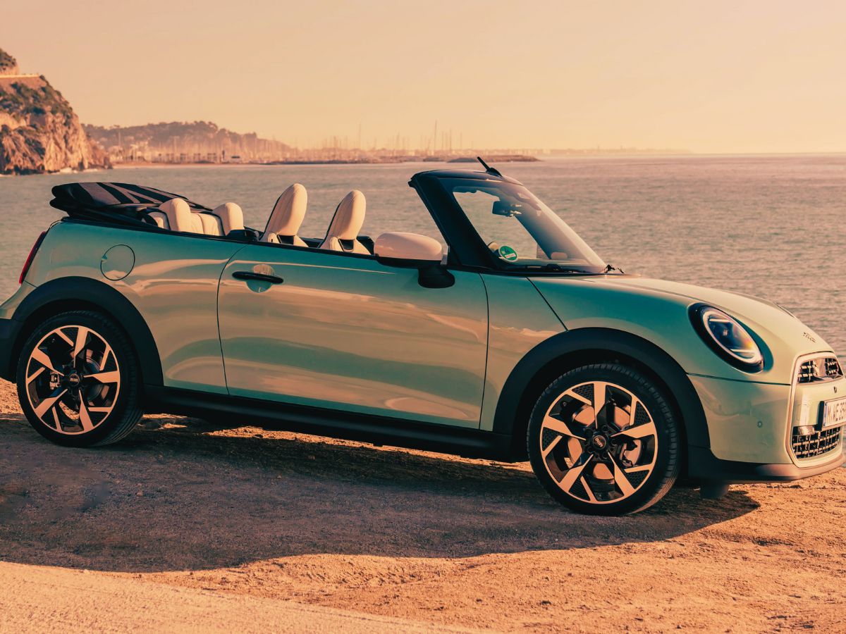 New Mini Cooper Convertible to Arrive by Late December