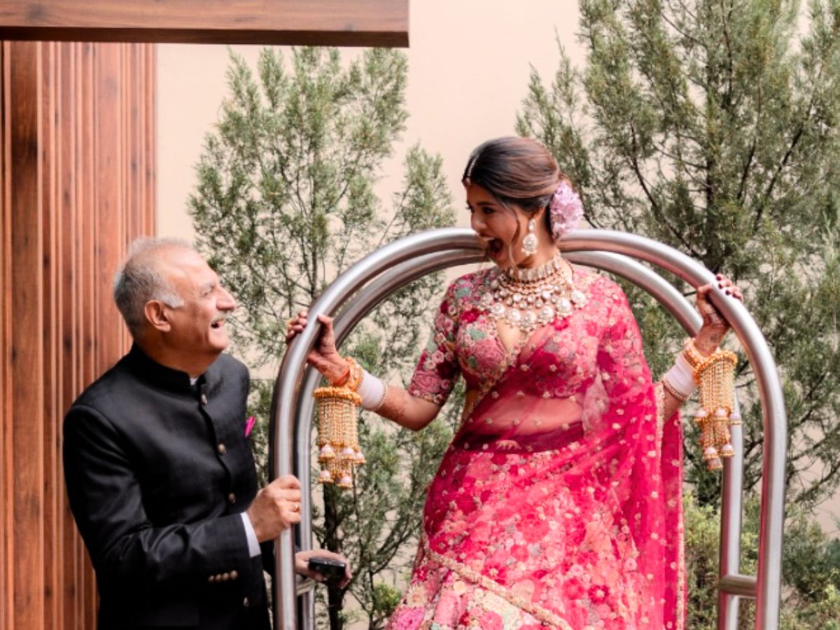 A priceless father–daughter moment