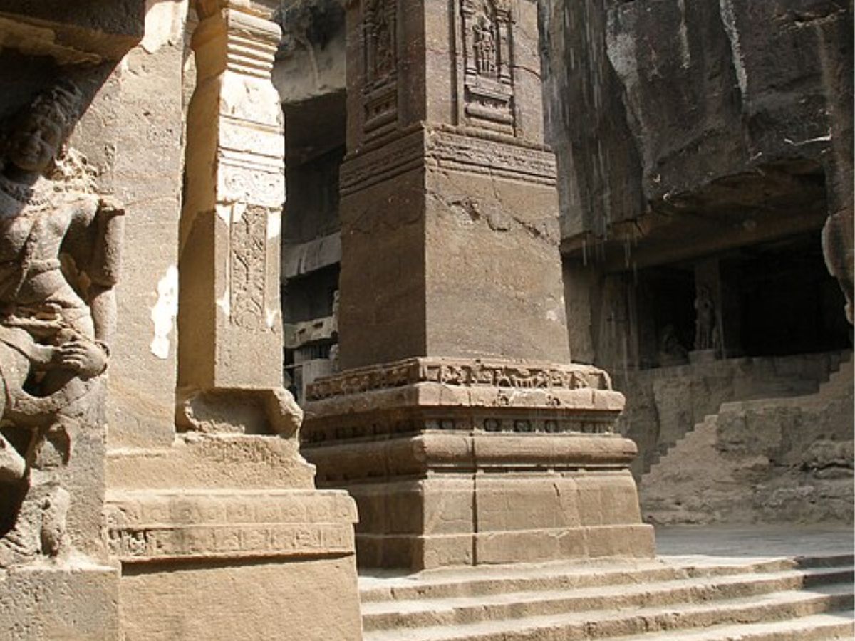 Where Is Kailasa Temple Located?