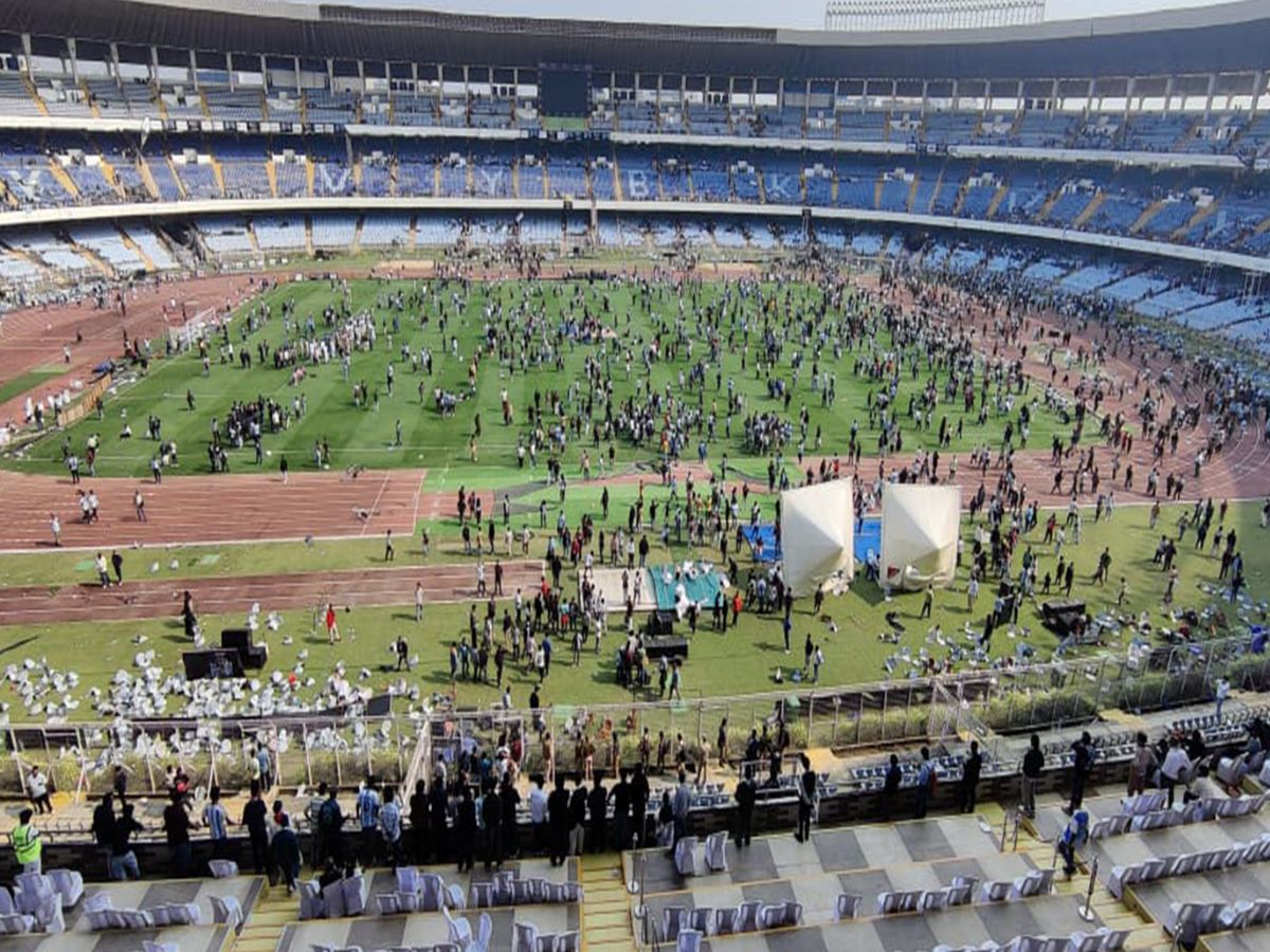 Kolkata Crowd Turns Restless As Lionel Messi Leaves Early, Fans Resort To Vandalism