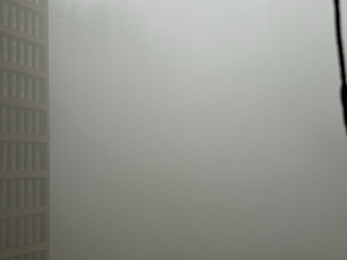 Dense Fog In Delhi: AQI Hits 452, Severe Smog Disrupts Flights And Daily Life