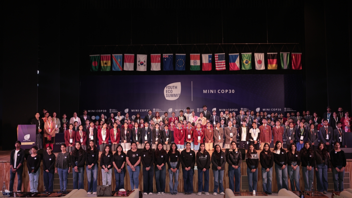 Can Technology Be Sustainable? Youth Delegates Discuss and Decide at MiniCOP30