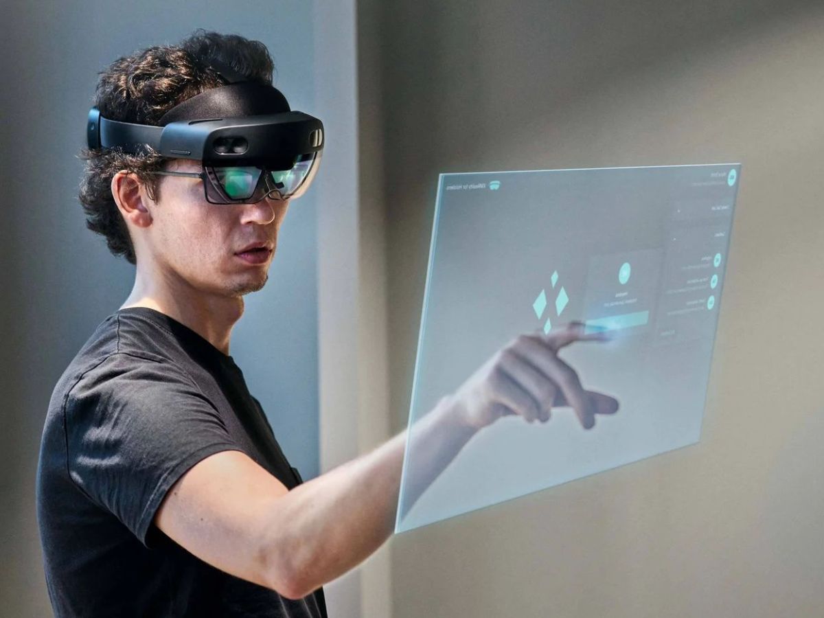 Futuristic Gadgets & Smart Devices