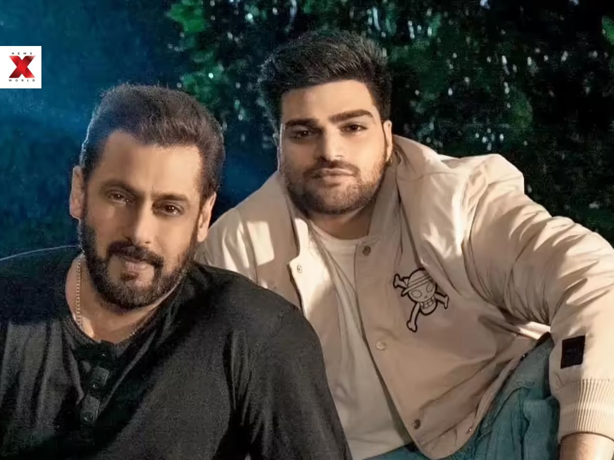 Who is Ayaan Agnihotri?