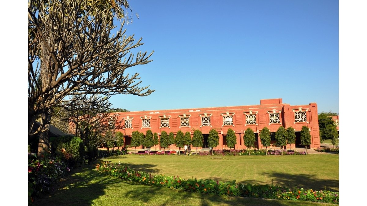 IIM Lucknow, TimesPro invite applications for the 10th intake of the Chief Strategy Officers Programme