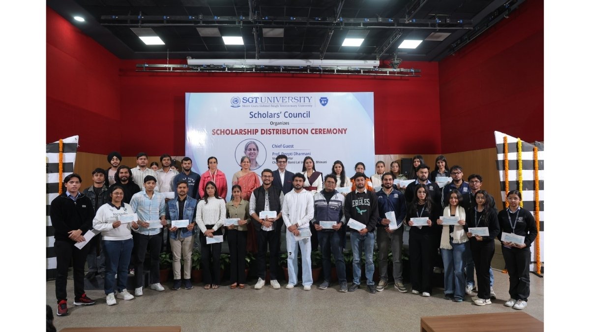 SGT University Hosts Scholarship Distribution Ceremony to Support and Empower Meritorious Students