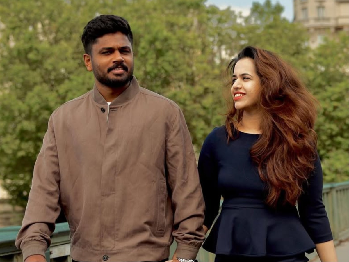 Charulatha Remesh looking elegant in a classic Kerala Kasavu saree for a festive celebration